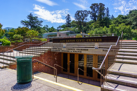 July 30, 2018 Los Gatos / CA / USA - Los Gatos Civic Center in south San Francisco bay area, Californiaのeditorial素材