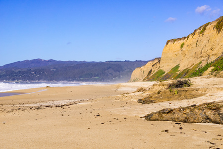 The Pacific Ocean coast and beach in Half Moon Bay, Californiaの写真素材