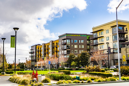 February 16, 2019 Mountain View / CA / USA - New residential buildings in south San Francisco bay areaのeditorial素材
