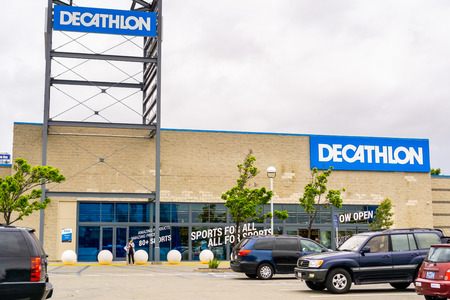 May 26, 2019 Emeryville / CA / USA - Exterior view of Decathlon Sporting Goods flagship store, the first open in the San Francisco bay area, near Oaklandのeditorial素材