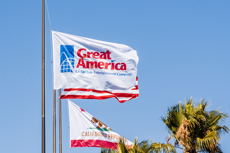 August 1, 2019 Santa Clara / CA / USA - California's Great America amusement park flag waving in the wind; South San Francisco Bay area; owned and operated by Cedar Fairのeditorial素材