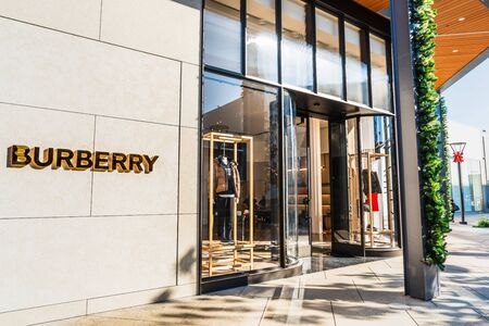 Nov 4, 2019 Palo Alto / CA / USA - Burberry store located in Stanford Shopping Mall in San Francisco bay area; Burberry Group PLC is a British luxury fashion houseのeditorial素材