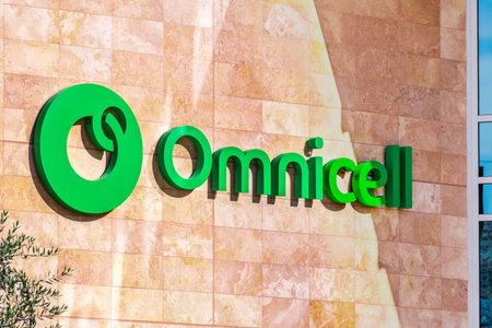 Feb 4, 2020 Mountain View / CA / USA - Omnicell HQ in Silicon Valley; Omnicell Inc provides systems and software solutions for patient safety and operational efficiency in healthcare facilitiesのeditorial素材