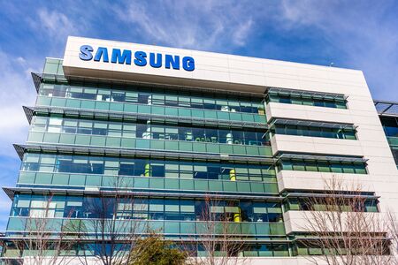 Feb 4, 2020 Mountain View / CA / USA - Samsung Research America campus in Silicon Valley; Samsung is a South Korean multinational conglomerateのeditorial素材