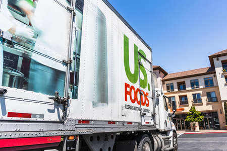 May 5, 2020 Santa Clara / CA / USA - US Foods truck driving on a street in San Francisco bay; US. Foods is an American food-service distributorのeditorial素材