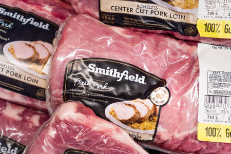 May 21, 2020 Sunnyvale / CA / USA - Smithfield Fresh Pork packages for sale in a supermarket;  Smithfield Foods, Inc., a pork producer and food processing company, has been impacted by the COVID-19のeditorial素材