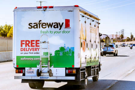 Oct 14, 2020 Pittsburg / CA / USA - Safeway delivery van driving on the freeway in East San Francisco Bay Areaのeditorial素材