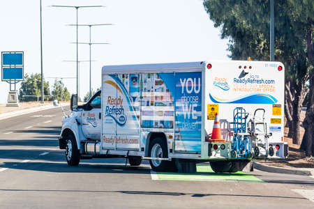 Sep 22, 2020 Sunnyvale / CA / USA - Ready Refresh by Nestle truck making deliveries of water and beverages in South San Francisco Bay Areaのeditorial素材