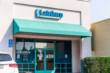 Oct 2, 2020 Sunnyvale / CA / USA - Labcorp patient service center in San Francisco Bay; Laboratory Corporation of America Holdings operates one of the largest clinical laboratory networks in the worldのeditorial素材