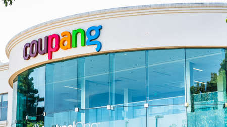 Sep 26, 2020 Mountain View / CA / USA - Coupang headquarters in Silicon Valley; Coupang Corporation is a South Korean e-commerce company;のeditorial素材