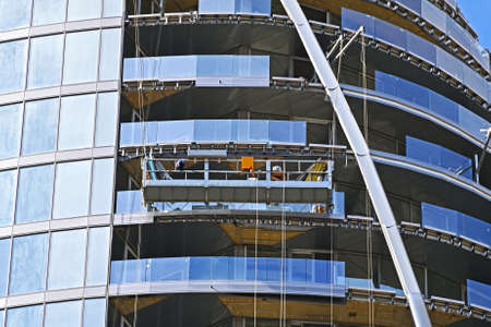 Suspended Platform Cradle Construction Gondola, ZLP on wallの写真素材