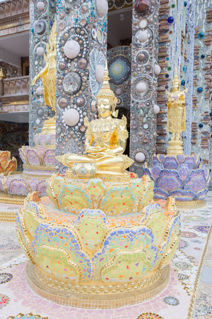 Buddha sculpture in Thai templeのeditorial素材