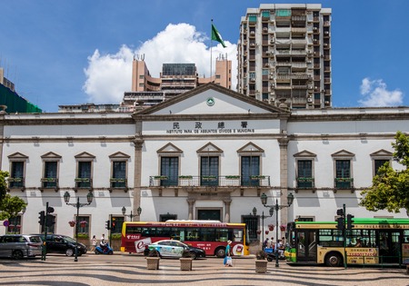 Detail view on Instituto para os Assuntos Minicipais building. SÃ©, Macao, China, Asia.のeditorial素材