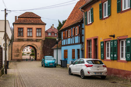 Entrance Town Gate, ger. Landauer Tor, fra. Porte de Landau, in Lauterbourg, Wissembourg, Bas-Rhin, Grand Est, Franceのeditorial素材