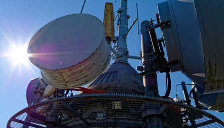 Radio antenna and mobile antenna on a tower