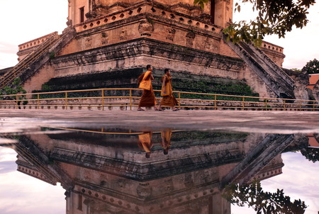The architecture of Wat Chedi Luang Temple in Chiang Mai in the north of Thailandのeditorial素材
