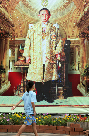 A large picture of the king Bhumipol Adulyadej Rama 9 in the temple complex of Wat Phra That Doi Suthep in Chiang Mai in Chiang Mai province in northern Thailand in Southeast Asiaのeditorial素材