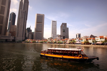 The skyline in the financial district of Singapore in the island state of Singapore in Asiaのeditorial素材