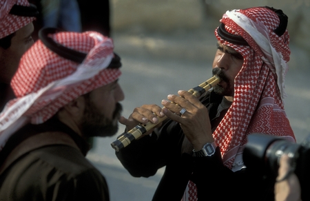 A traditional wedding party in the ruins of Palmyra in the desert Faydat in Syria in the Middle East in Arabiaのeditorial素材