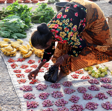The weekly market in Lospalos in East Timor on the island of Timor separated into two in Asiaのeditorial素材