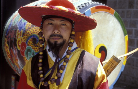 A Traditional dance show in the outdoor theater in downtown Seoul the capital of Suekorea in East Asiaのeditorial素材