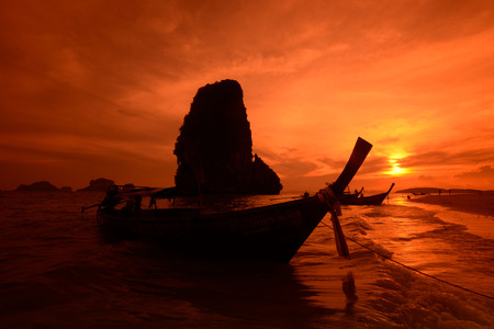 The Hat Phra Nang Beach at Railay near Ao Nang outside of the City of Krabi on the Andaman Sea in the south of Thailand. のeditorial素材