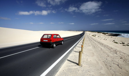 the Sanddunes of Corralejo in the north of the Island Fuerteventura on the Canary island of Spain in the Atlantic Ocean.のeditorial素材