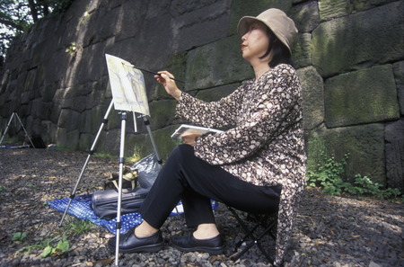 A painter a park in the City center of Tokyo, Japan in Asiaのeditorial素材