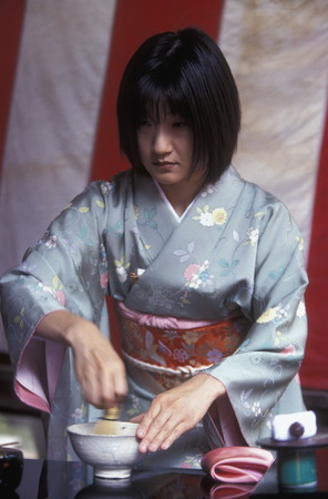 a tea ceremony in a traditional teahouse in the city center of Tokyo in Japan in Asia,のeditorial素材