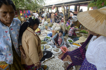 The Market in the village of Ywama at the Inle Lake in the Shan State in the east of Myanmar in Southeastasia.のeditorial素材