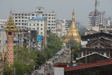 The Sule Paya Pagoda in the City of Yangon in Myanmar in Southeastasia.のeditorial素材