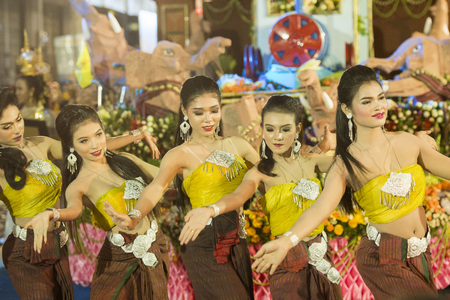 Traditional Thai Dance Girls at the Elephant Round-up Festival in the city of Surin in Northeastern Thailand in Southeastasia.のeditorial素材