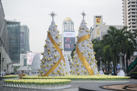 christmas time in the city centre at Pratunam in the city of Bangkok on 7. 12. 2016 in Thailandのeditorial素材