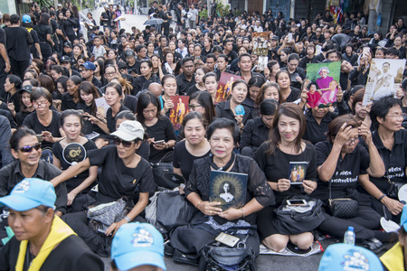 Thai People on a road at the Funeral Days of Rama 9 in the city of Bangkok in Thailand.  Thailand, Bangkok, November, 2017のeditorial素材