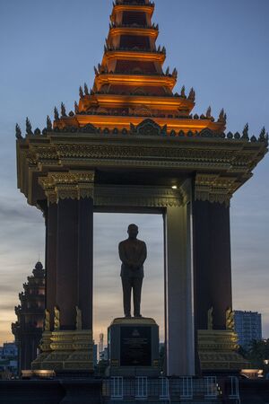 the Statue and Monument of King Norodom Sihanouk at the Sihanouk Bouelvard in the city of Phnom Penh of Cambodia.  Cambodia, Phnom Penh, November, 2017,のeditorial素材
