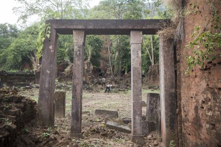 the Khmer Temple of Prasat Neak Buos east of the Town of Sra Em north of the city Preah Vihear in Northwaest Cambodia.  Cambodia, Sra Em, November, 2017,のeditorial素材