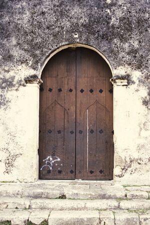 a house in the village on Isla Mujeres near the city of Cancun on Yucatan in the Province Quintana Roo in Mexico in Central America.     Mexico, Isla Mujeres, January 2009.のeditorial素材