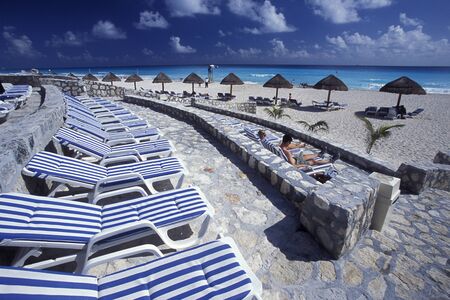 a Beach near Cancun on Yucatan in the Province Quintana Roo in Mexico in Central America.     Mexico, Cancun, January 2009.のeditorial素材