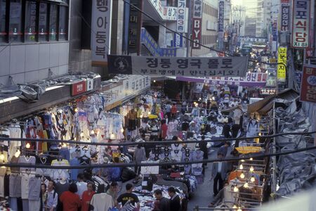 a shopping street in the city of Seoul in South Korea in EastAasia.  Southkorea, Seoul, May, 2006のeditorial素材