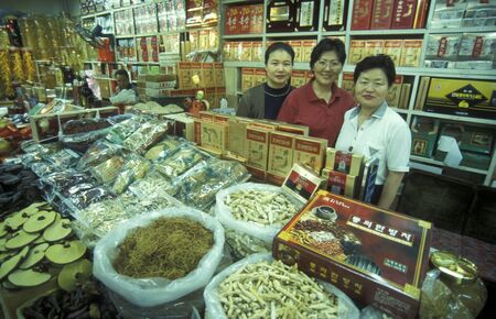 special wood and medicine at a  market in the city of Seoul in South Korea in EastAasia.  Southkorea, Seoul, May, 2006のeditorial素材