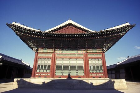 the Toksugung Palace in the city of Seoul in South Korea in EastAasia.  Southkorea, Seoul, May, 2006のeditorial素材