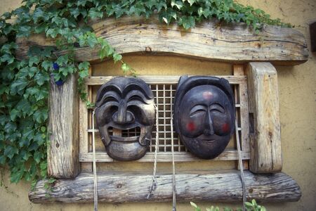 a tradititional Mask in a temple in the city of Seoul in South Korea in EastAasia.  Southkorea, Seoul, May, 2006のeditorial素材