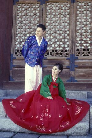 Historically dressed People at the Gyeongbokgung or Kyongbokkung Palace in the city of Seoul in South Korea in EastAasia.  Southkorea, Seoul, May, 2006のeditorial素材