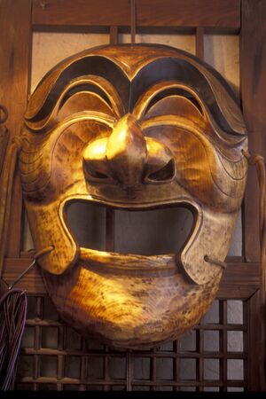 a tradititional Mask in a temple in the city of Seoul in South Korea in EastAasia.  Southkorea, Seoul, May, 2006のeditorial素材