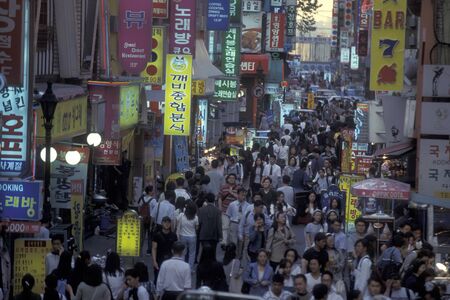 a shopping street in the city of Seoul in South Korea in EastAasia.  Southkorea, Seoul, May, 2006のeditorial素材
