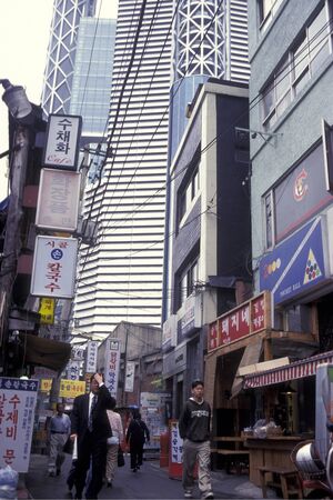 a shopping street in the city of Seoul in South Korea in EastAasia.  Southkorea, Seoul, May, 2006のeditorial素材