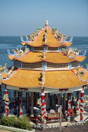 the Wat Koh Loyi on the island of Koh Loy in the Town of Si Racha in the Provinz Chonburi in Thailand.  Thailand, Bangsaen, November, 2018のeditorial素材