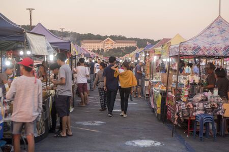 the Night market and walking street at the Coast of Laemtan at the Bang Saen Beach at the Town of Bangsaen in the Provinz Chonburi in Thailand.  Thailand, Bangsaen, November, 2018のeditorial素材