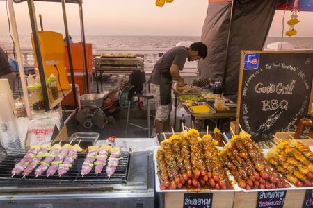 the Night market and walking street at the Coast of Laemtan at the Bang Saen Beach at the Town of Bangsaen in the Provinz Chonburi in Thailand.  Thailand, Bangsaen, November, 2018のeditorial素材