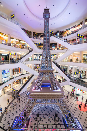 the interior architecture of the Terminal 21 Shopping Mal in the city of Pattaya in the Provinz...